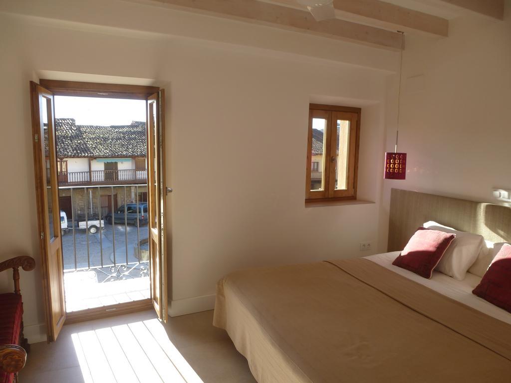 Apartamentos Rurales Entre Fuentes Cuacos De Yuste Exterior photo